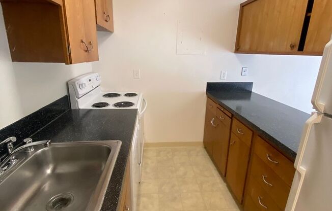 1 bed, 1 bath, 675 sqft, $1,395, Unit #107