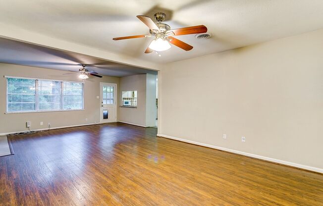 Ready for New Tenants- Large 3 bed, 2 bath home in South Hills Addition- 76133