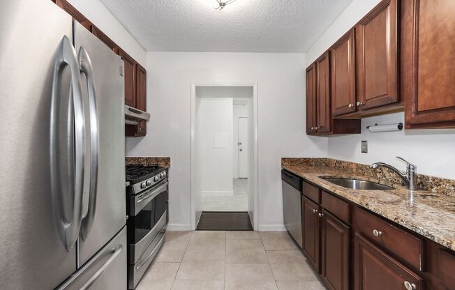 2 beds, 1 bath, $2,699