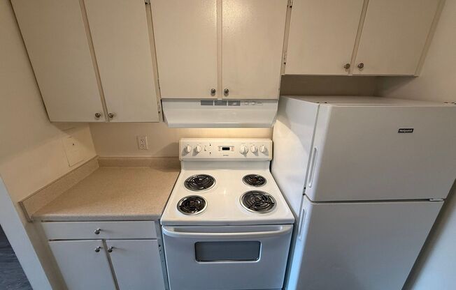 2 beds, 1 bath, 825 sqft, $1,245, Unit 479