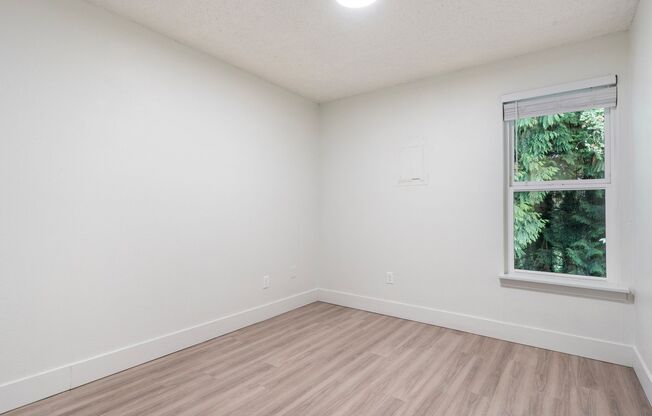 3 beds, 1 bath, 1,100 sqft, $1,745, Unit 52