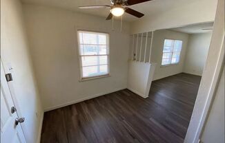 3 beds, 1 bath, $800