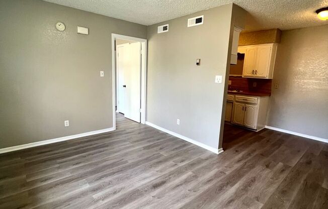 1 bed, 1 bath, $625, Unit 2411-H