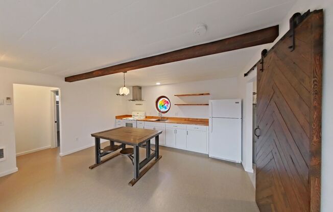 Lovely Remodeled 2 Bedroom Home in the heart of Prineville