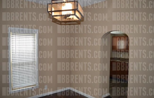 2 beds, 1 bath, $1,025