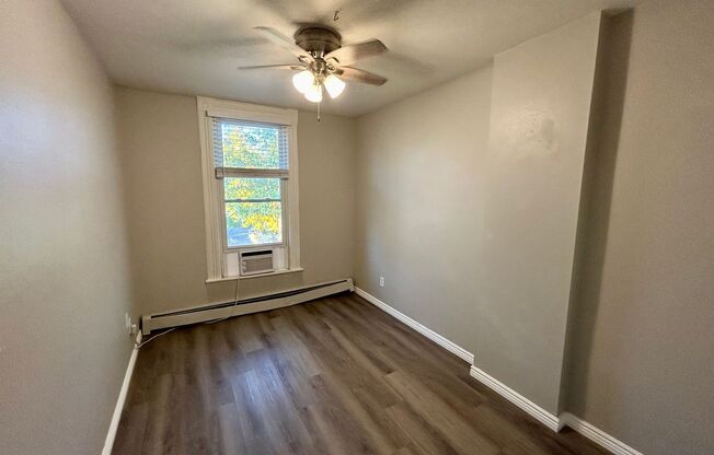 2 beds, 1 bath, 800 sqft, $2,100, Unit 4