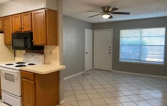 1 bed, 1 bath, 662 sqft, $825, Unit Unit 2