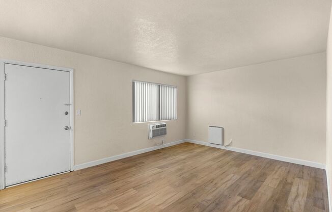 1 bed, 1 bath, 750 sqft, $1,750, Unit 24