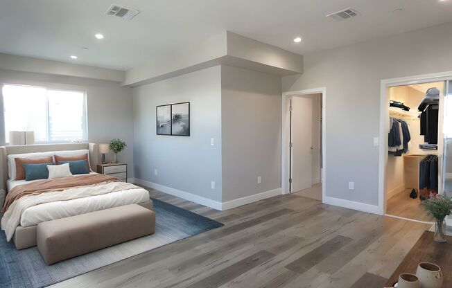 1626 S La Brea Ave