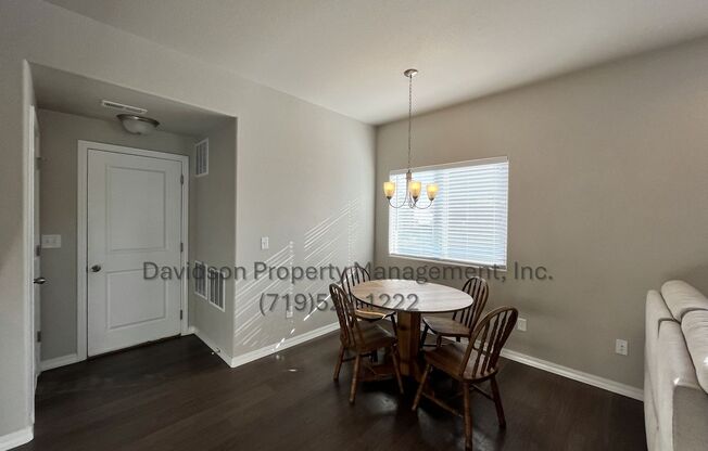 Stunning Townhouse Located in Northeast Colorado Springs