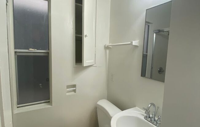 Studio, 1 bath, 341 sqft, $1,495, Unit 302