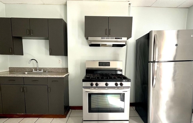 1 bed, 1 bath, 600 sqft, $2,350, Unit 2