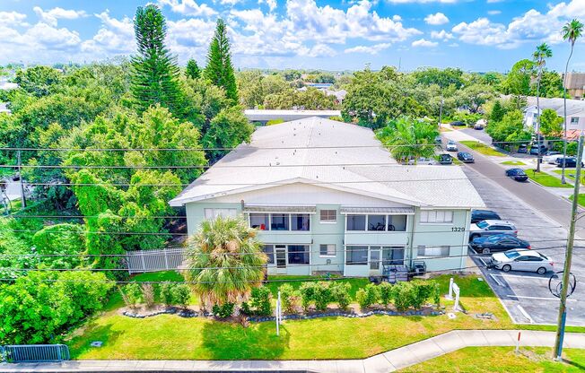 Updated Clearwater Condo – Steps from Golf, Minutes to the Beach!