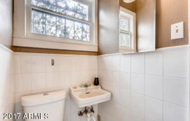 3 beds, 2 baths, $2,345