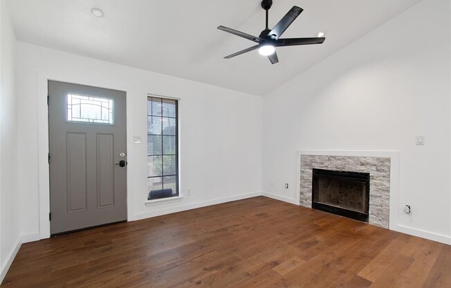 1519 CHARLESTON CV