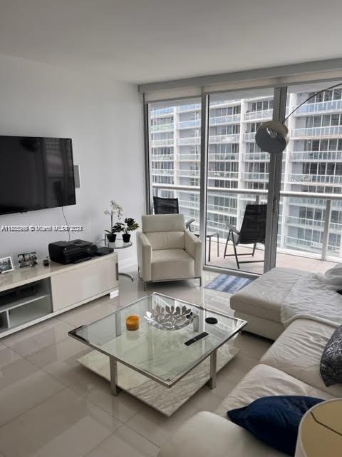 475 Brickell Ave