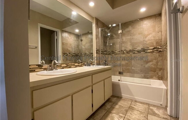 587 NORTHBRIDGE DR