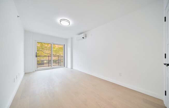 428 E 9 ST