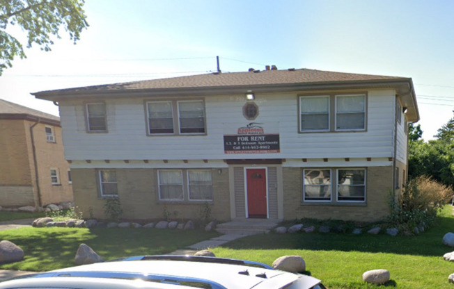5465 N. 83rd St.