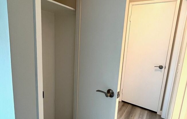 2 beds, 1 bath, 925 sqft, $3,695, Unit 320