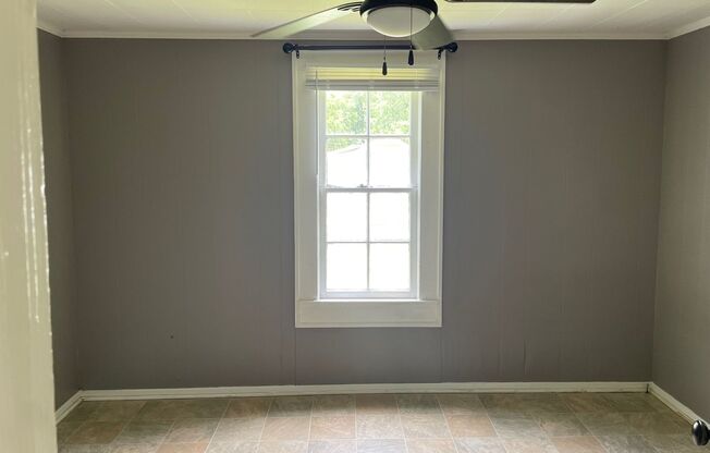 2 BED, 1 BATH HOME IN TROY, $850 MONTH, $850 DEPOSIT!