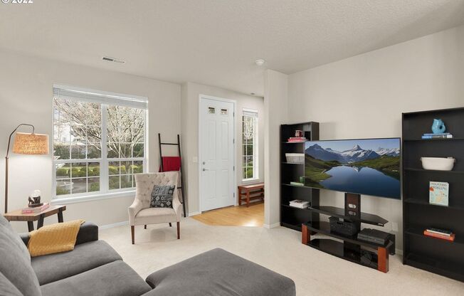 Available 2BD/2.5BATH Townhome in Desirable Fountain Court & Progress Ridge Area! **HOLIDAY SPECIAL!!