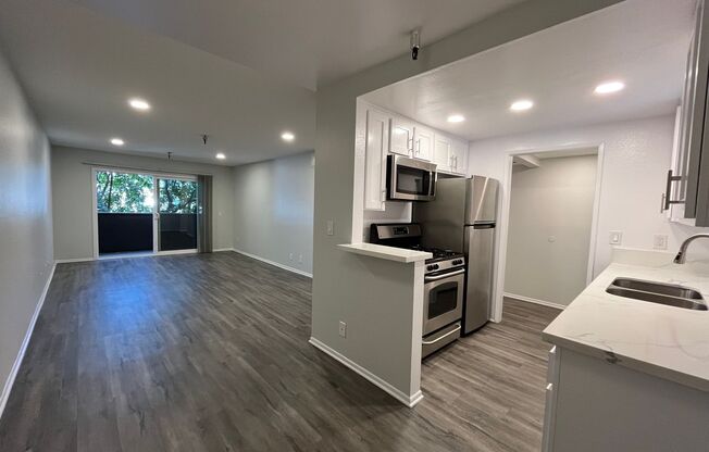 1 bed, 1 bath, 850 sqft, $2,548, Unit 212