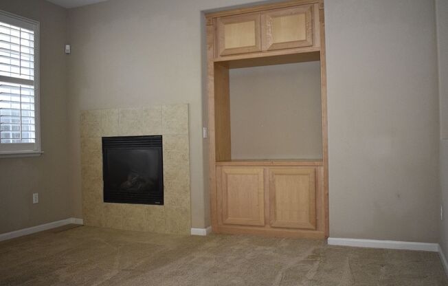 2103 FRY CIR