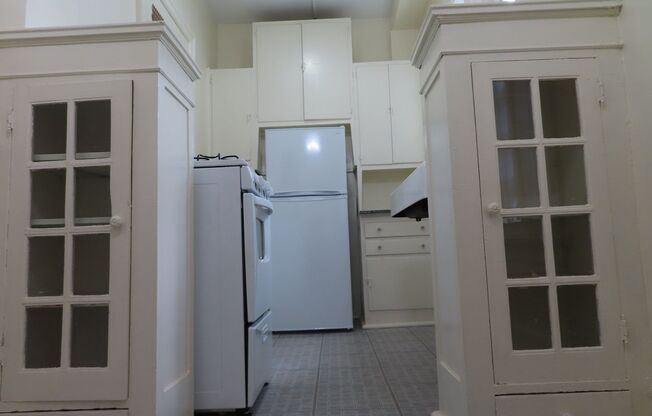 1 bed, 1 bath, 642 sqft, $815, Unit K2