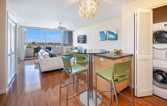 2 beds, 1.5 baths, $3,100, Unit # 706