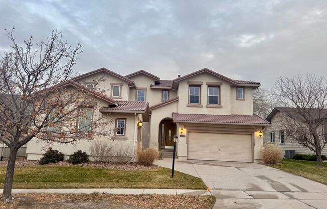 Gorgeous home in Pine Creek on Golf Course