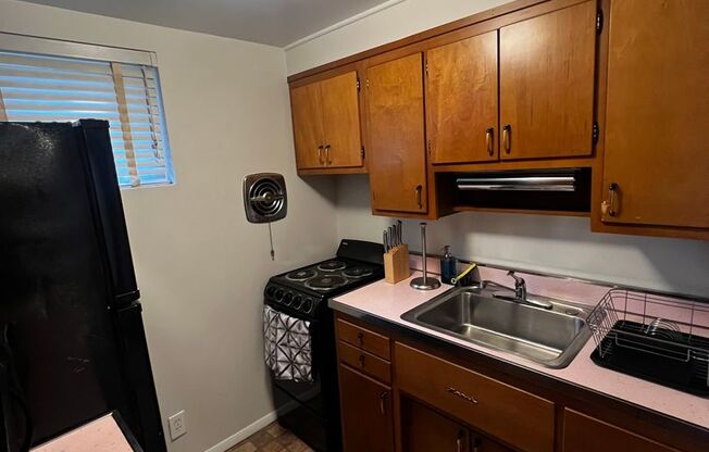 1br 1ba space. Fully furnished & decorated basement in Falls Church, VA