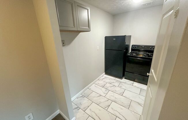 1 bed, 1 bath, 560 sqft, $825, Unit 720-14