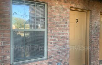 1001 E TRAVIS