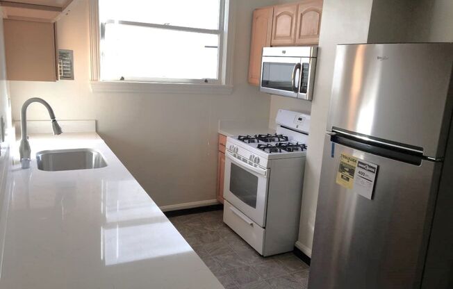 Sunny Apartment, Close to everywhere! Near by BART