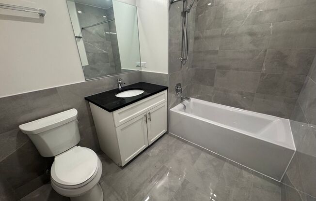 Studio, 1 bath, 418 sqft, $1,900, Unit 952-801