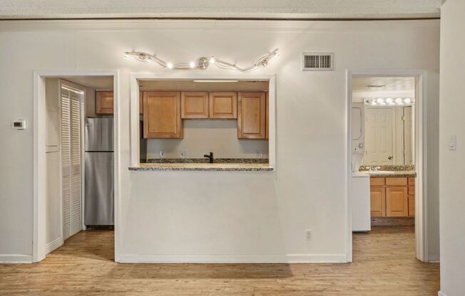 1 bed, 1 bath, $1,350, Unit Unit 1511