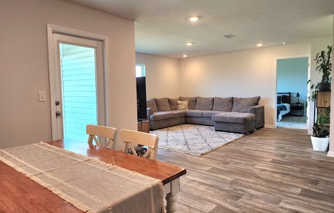 ALMOST NEW!! Exquisite 4 Bedroom, 2 Bath Rental Home!