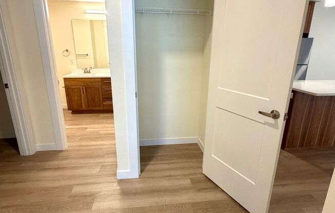 2 beds, 1 bath, 1,005 sqft, $1,875, Unit F204