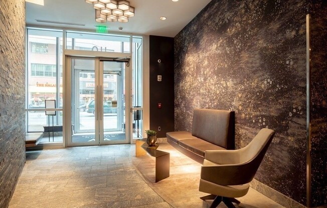 2 beds, 1.5 baths, 1,035 sqft, $5,500, Unit 19H
