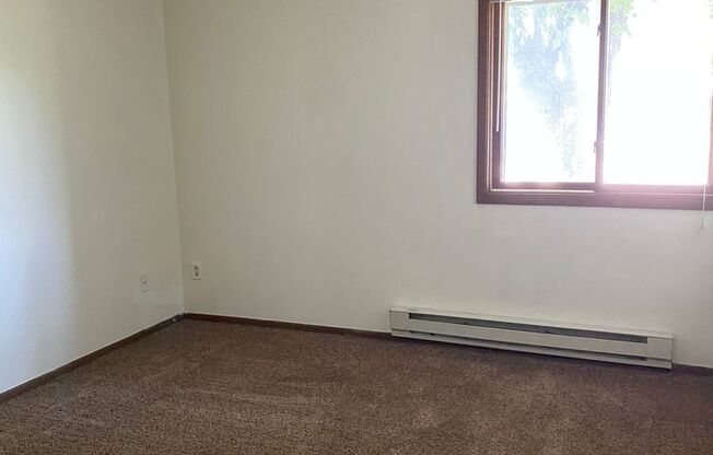 1 bed, 1 bath, 675 sqft, $800