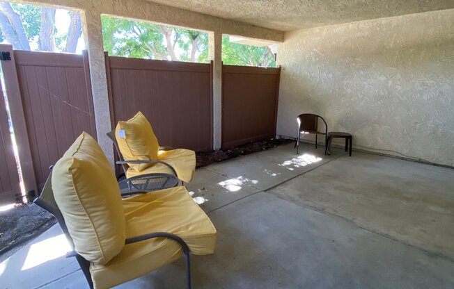 2 beds, 1 bath, $2,850