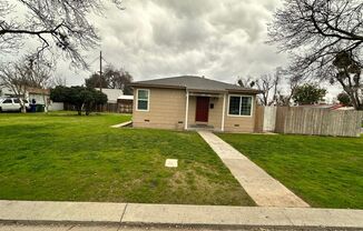 Updated 2-bedroom cottage in La Loma neighborhood!