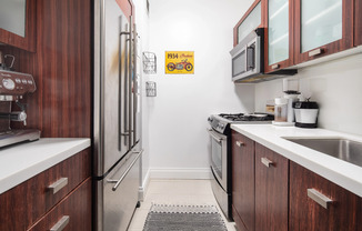 1 bed, 1 bath, $4,495, Unit 21D