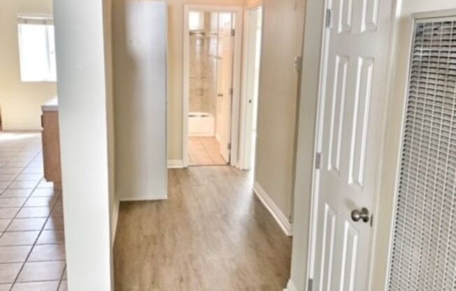 2 beds, 1 bath, 1,307 sqft, $2,595, Unit 04