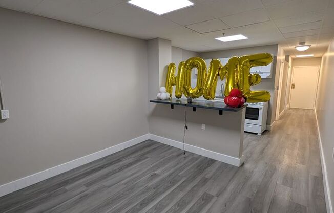 1 bed, 1 bath, 450 sqft, $850, Unit 304