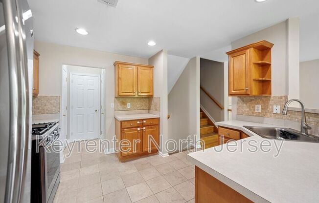 8 BOATWORKS DR