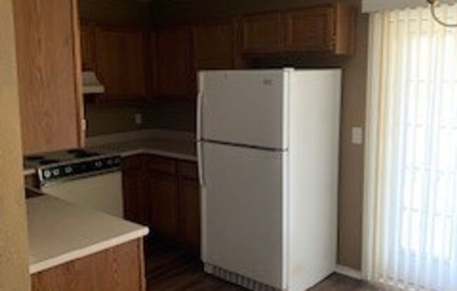 2 beds, 1 bath, $800