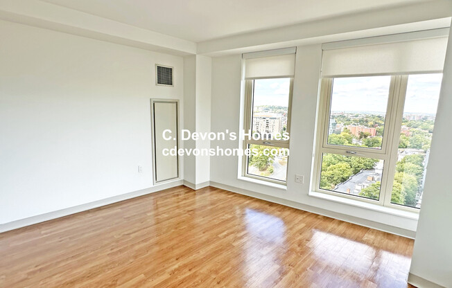 101 S HUNTINGTON