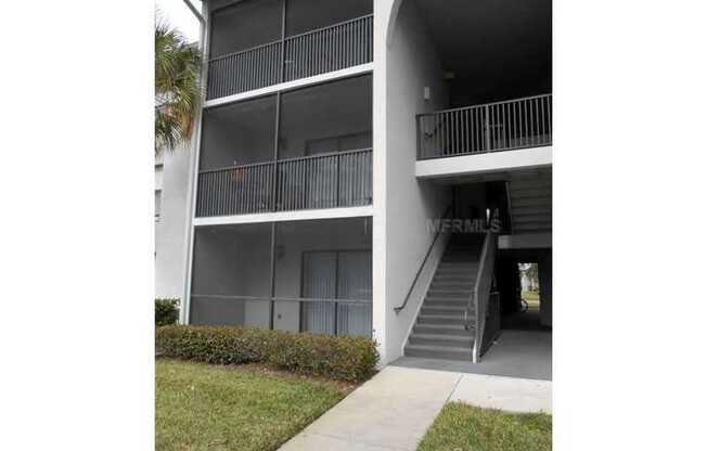 2 beds, 2 baths, $1,400